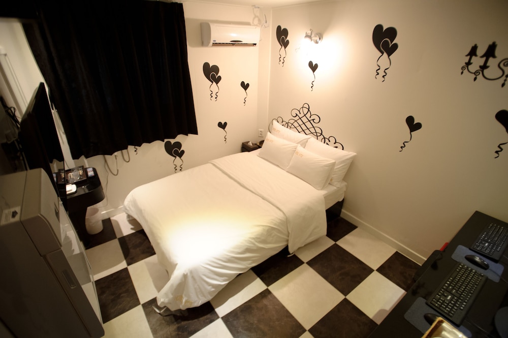 Atti Guesthouse