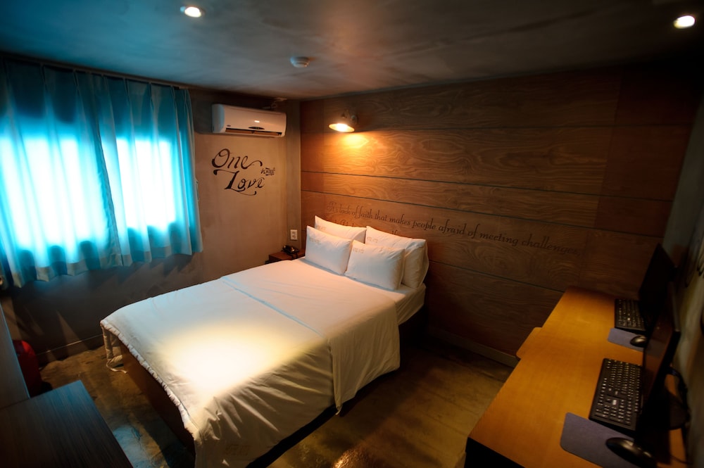 Atti Guesthouse