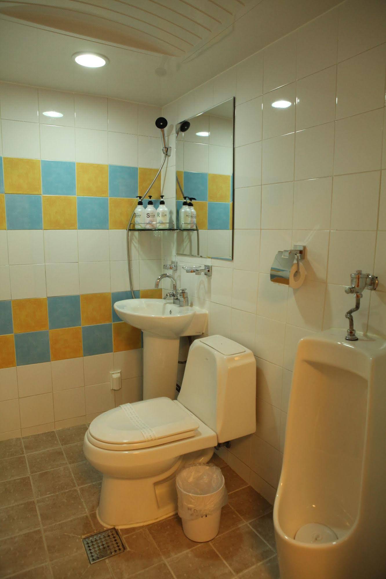 Atti Guesthouse