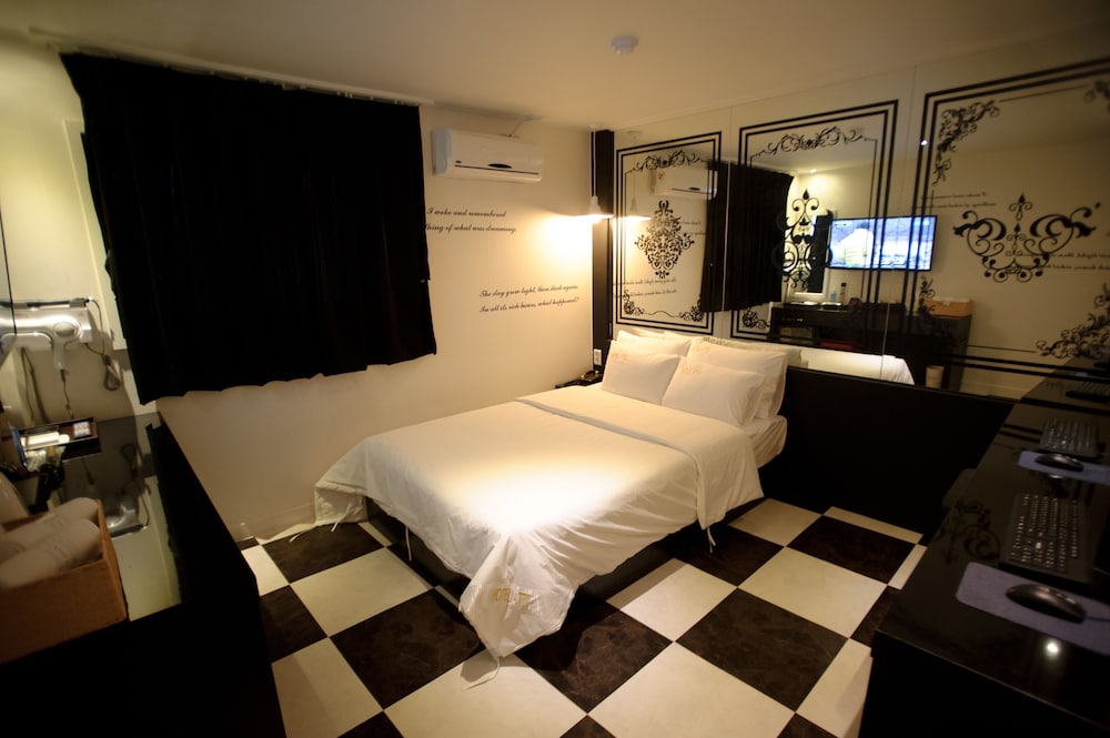 Atti Guesthouse