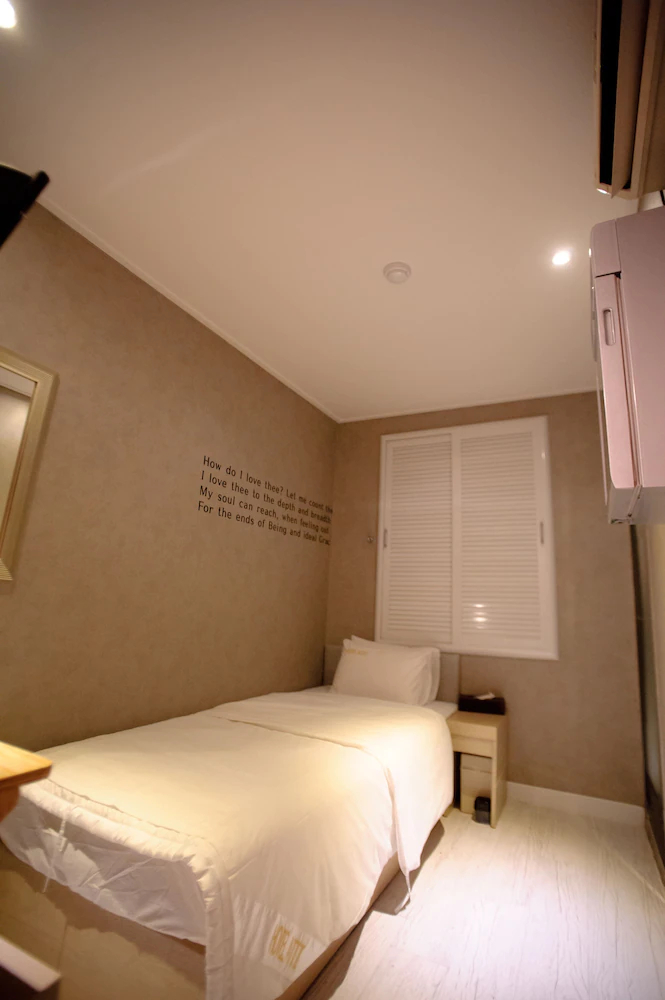 Atti Guesthouse