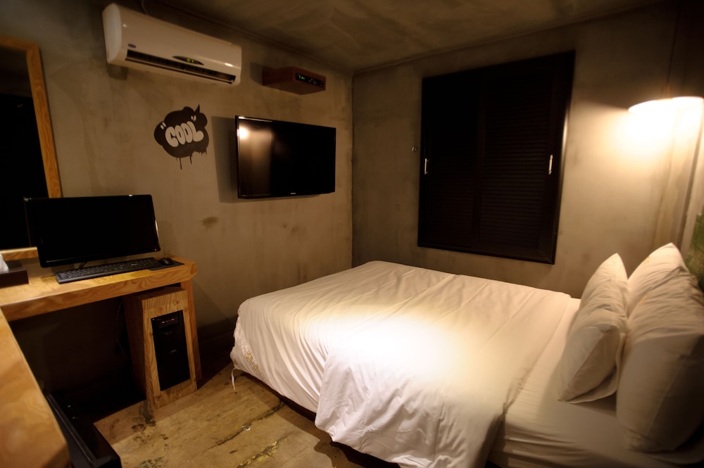 Atti Guesthouse