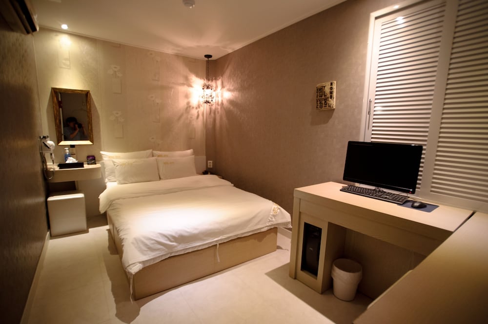 Atti Guesthouse