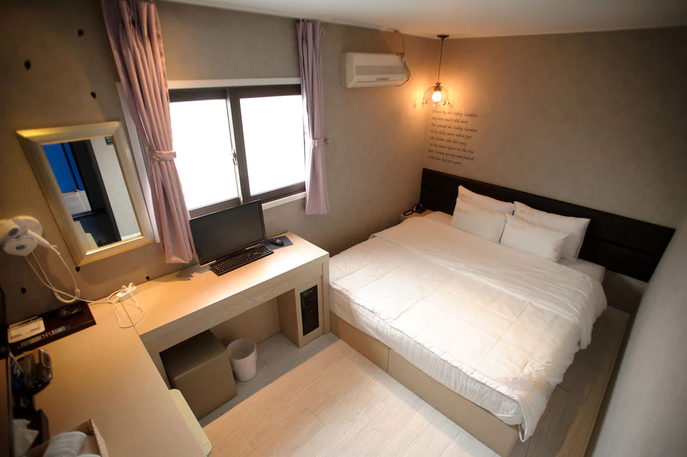 Atti Guesthouse