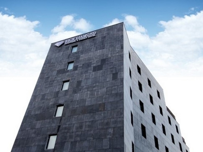 Rich Diamond Hotel