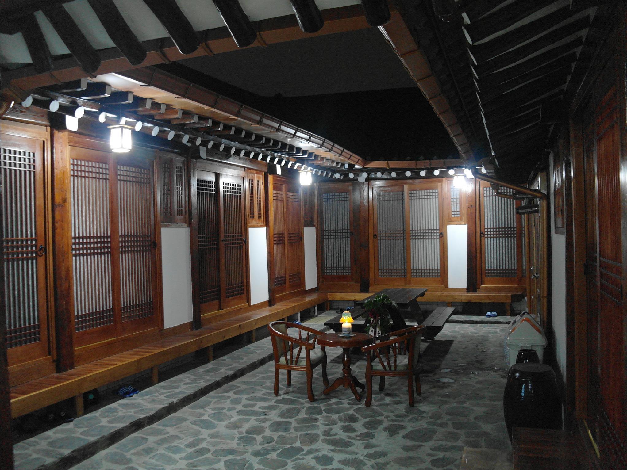 Bibimbap Hanok Guesthouse Gyeongbokgung