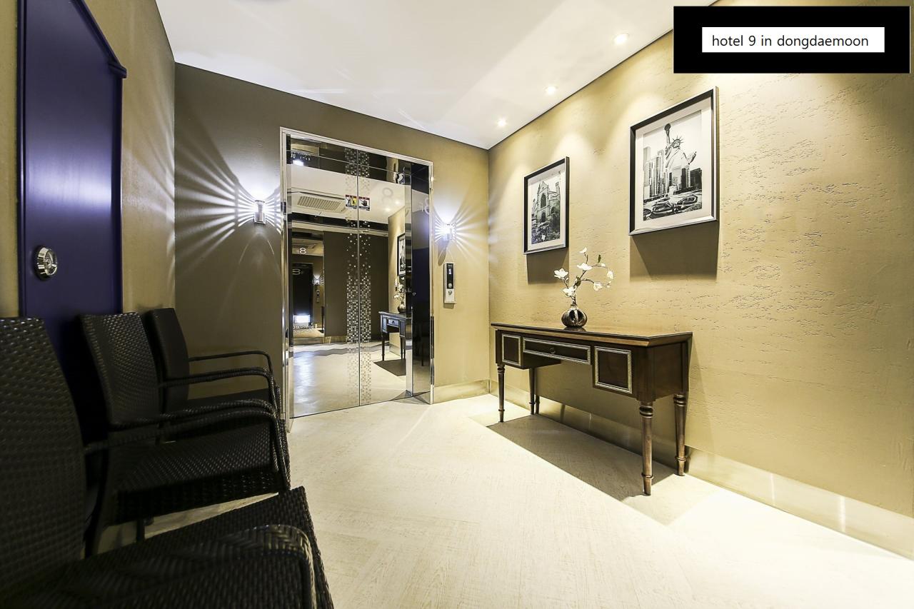 Hotel 9