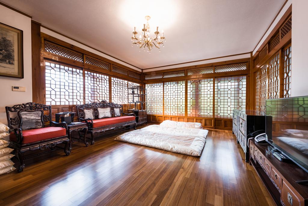 Bonum 1957 Hanok Stay and Hotel