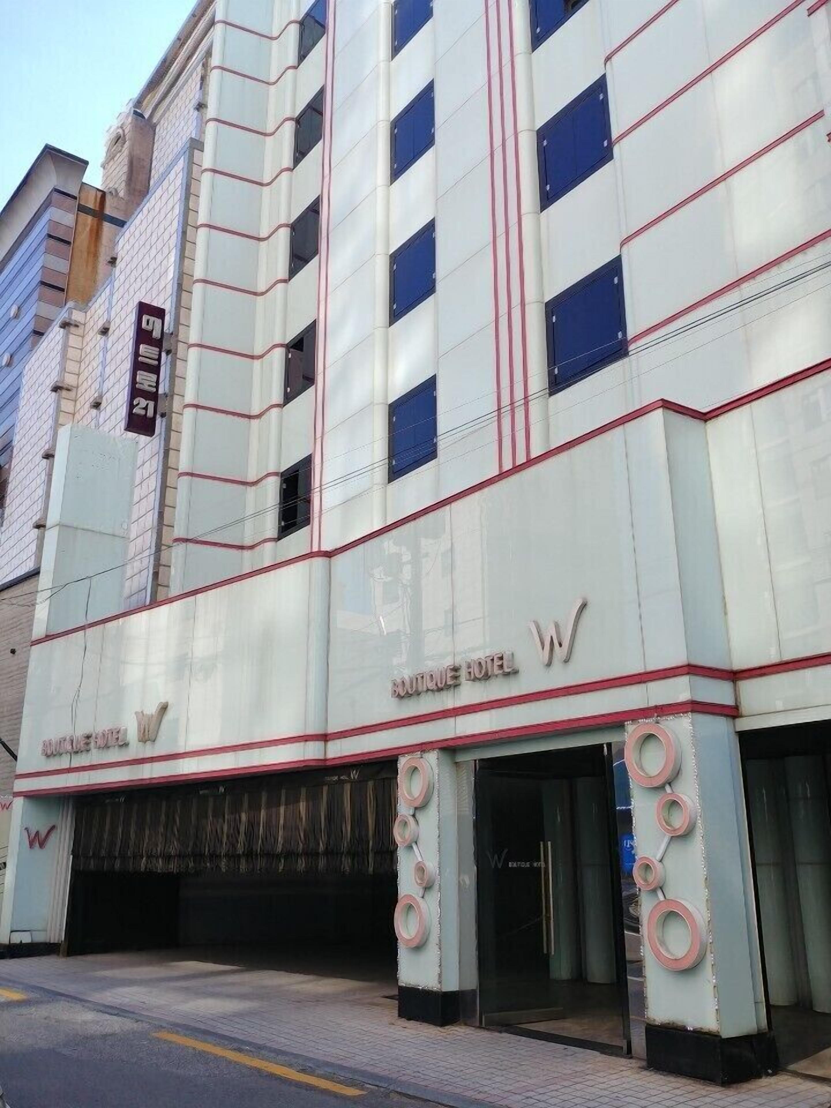 Boutique Hotel W