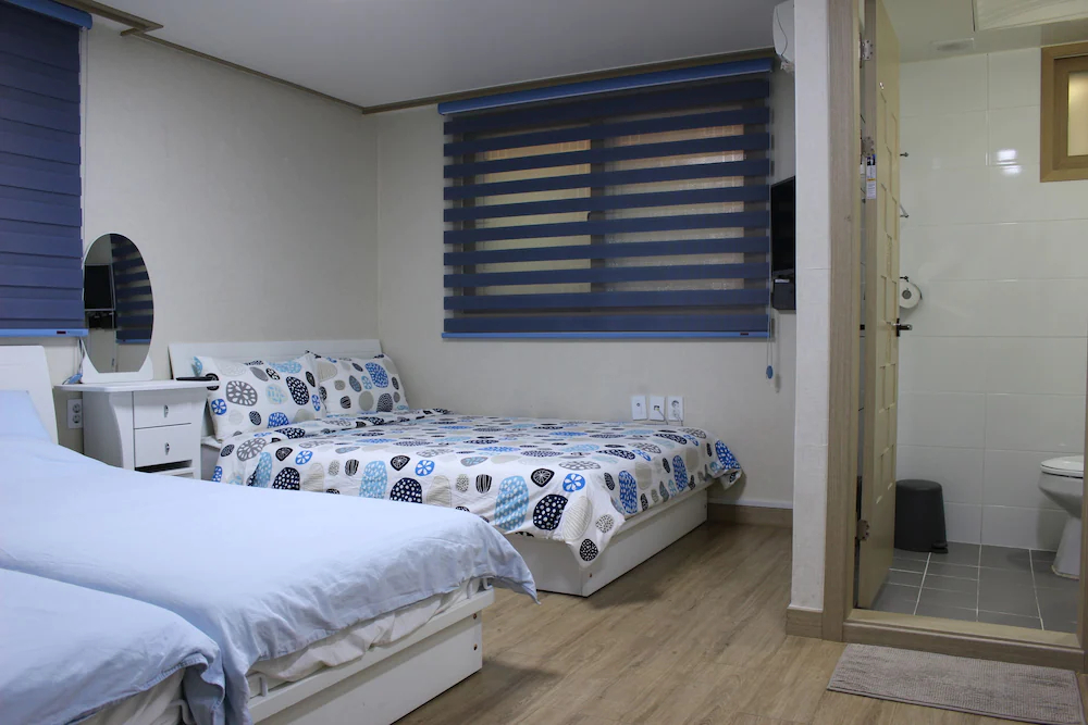Bunk Guesthouse-Hostel2