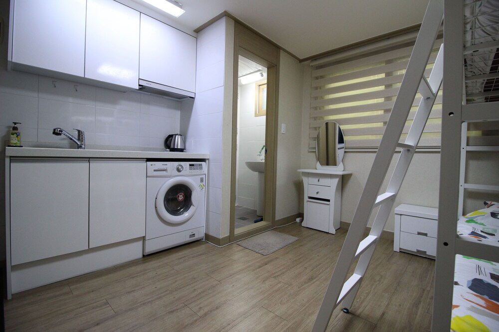 Bunk Guesthouse-Hostel2