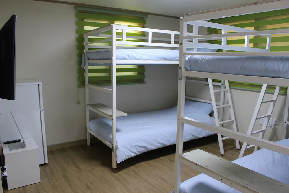 Bunk Guesthouse-Hostel2