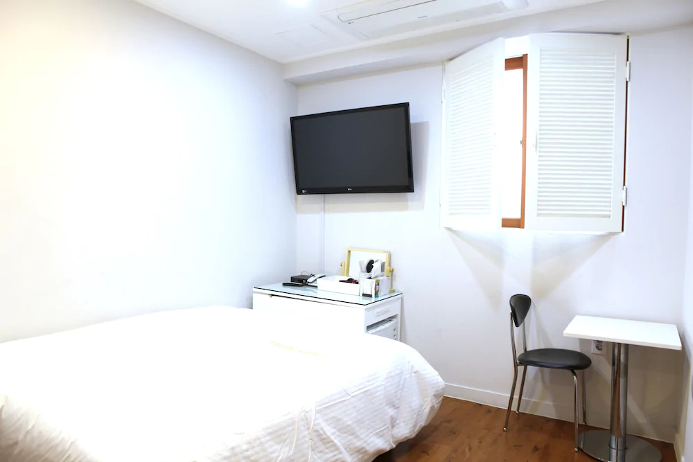 Charm Hotel