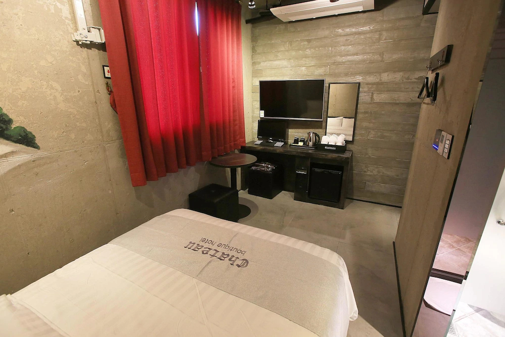 Chateau Hotel