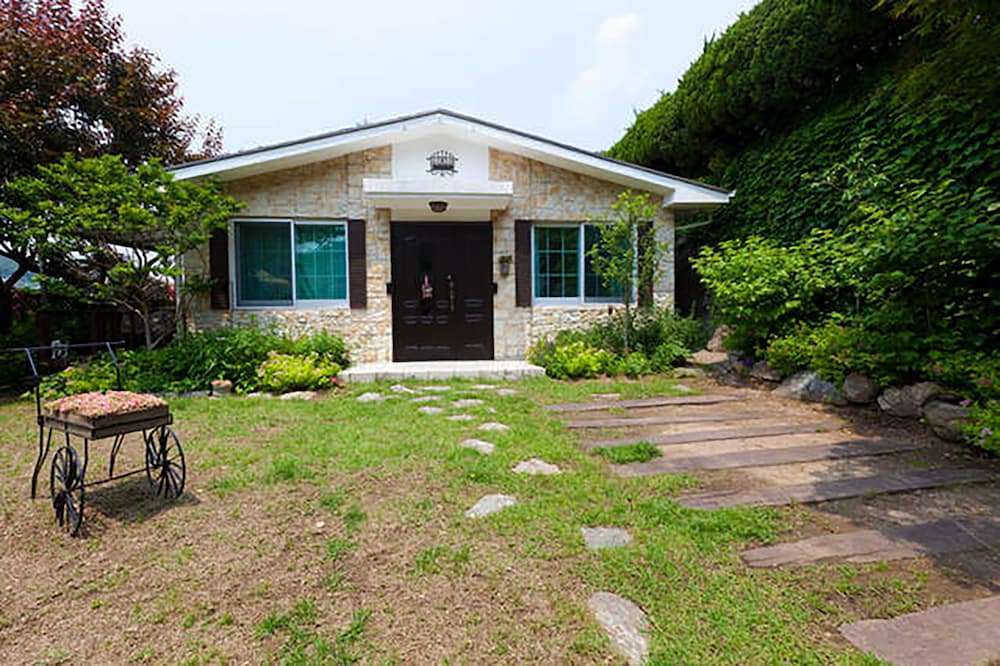 Cindy's B&B