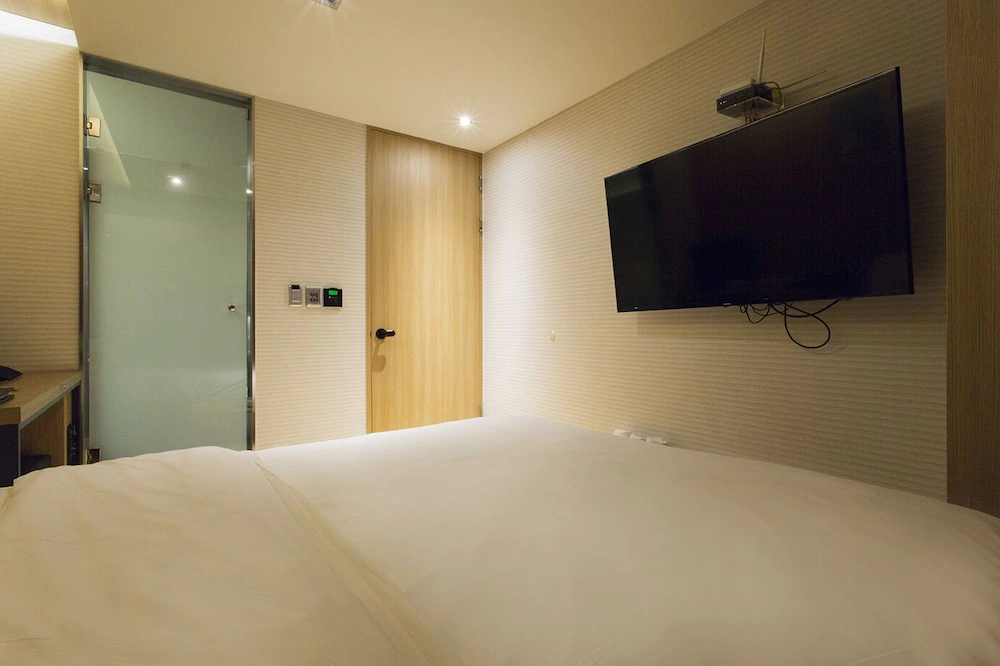 Cookie Hotel
