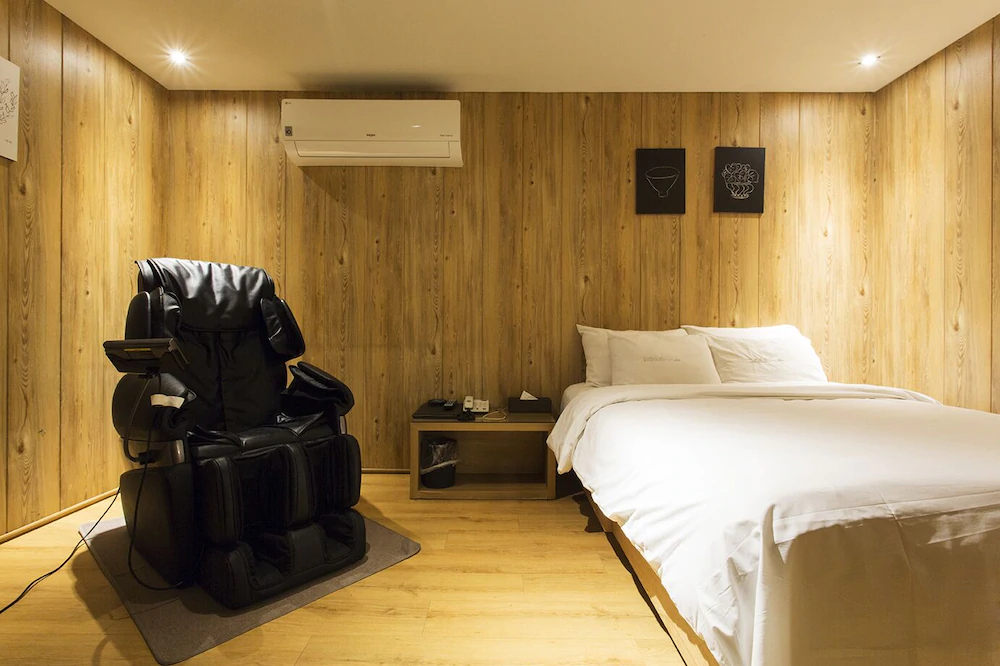 Cookie Hotel
