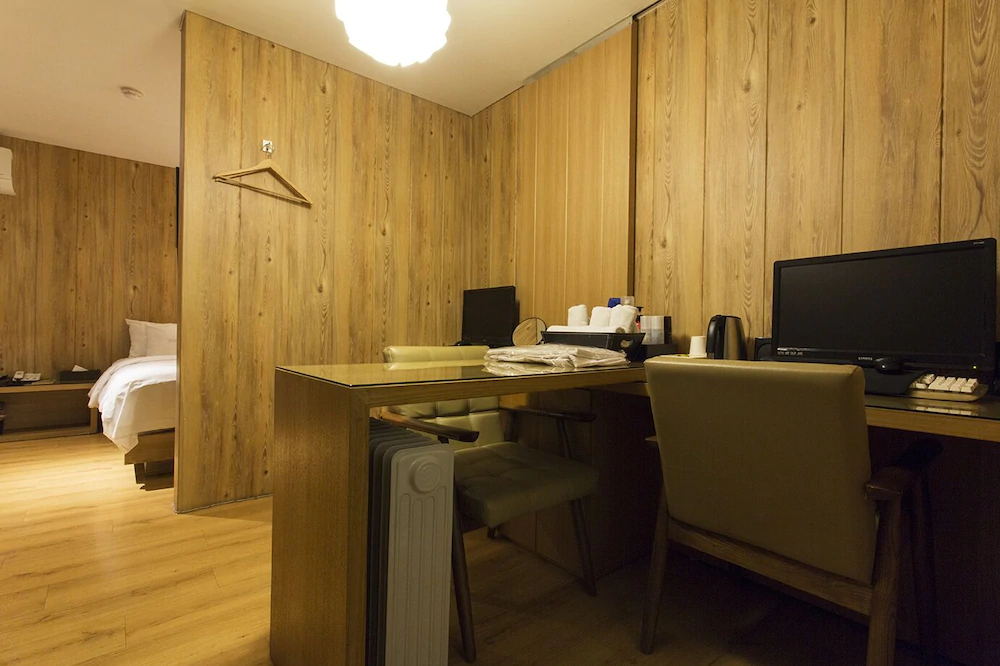 Cookie Hotel