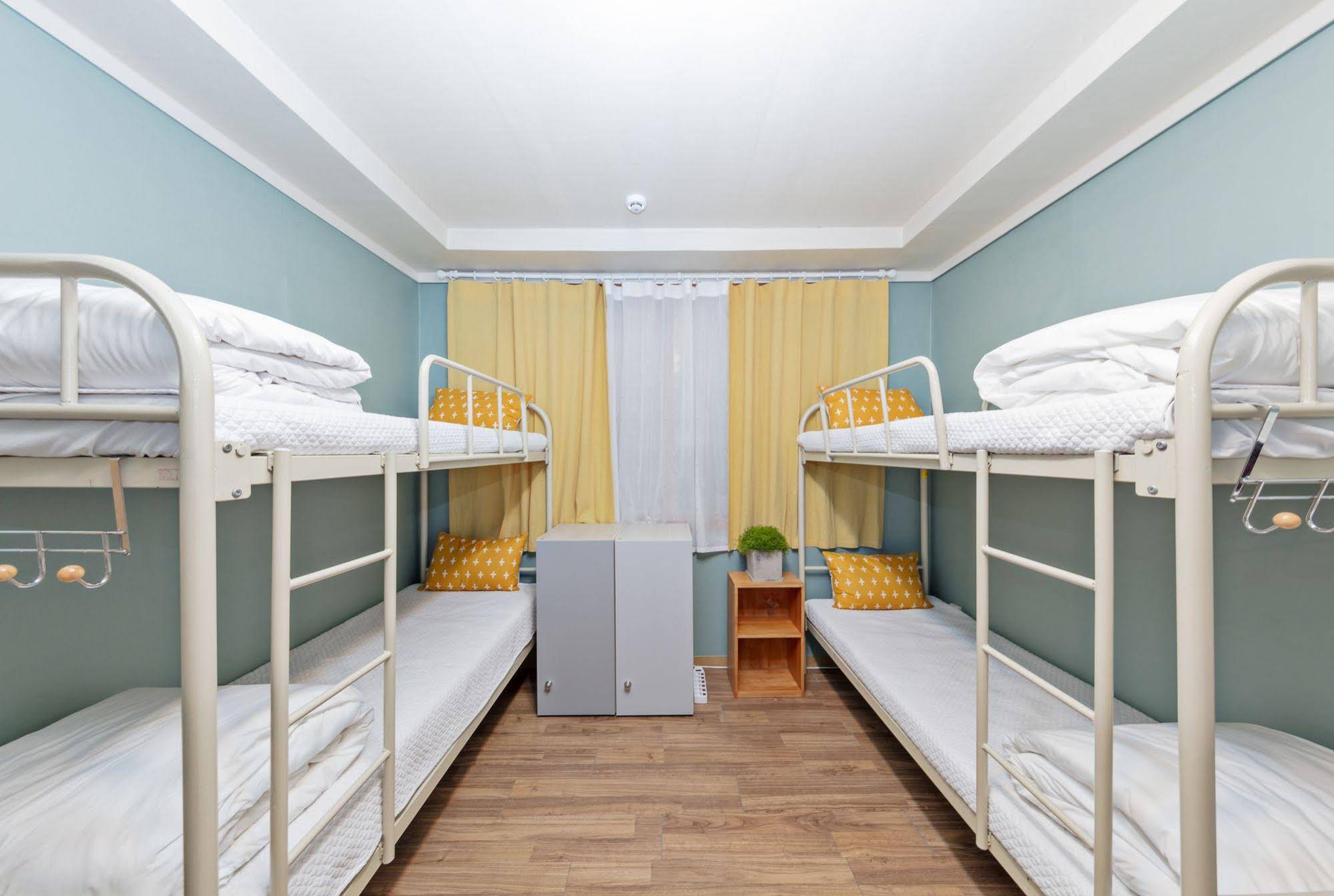 Cozzzy Guest House