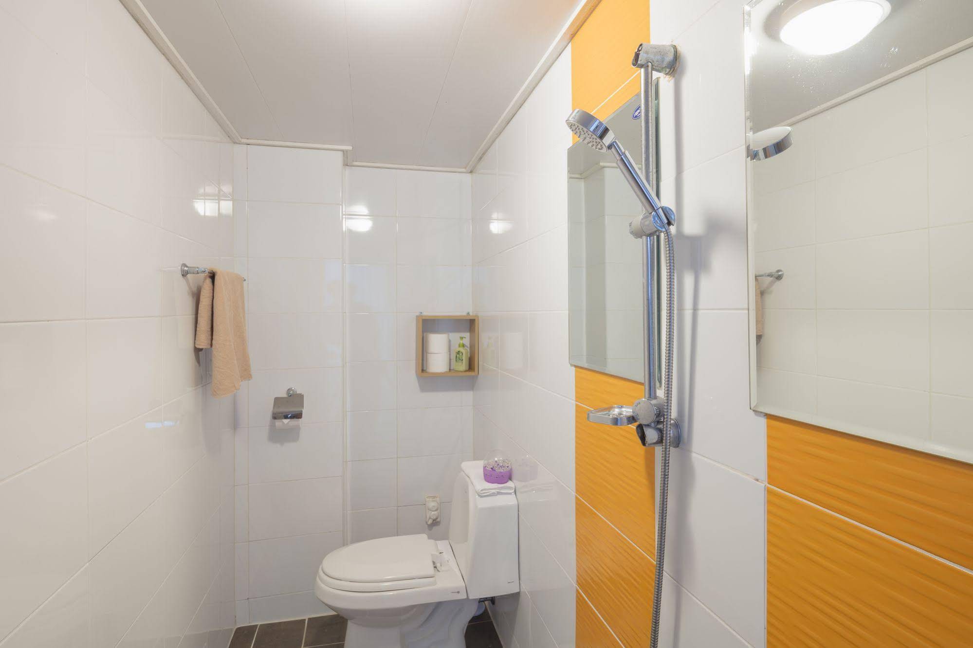 Cozzzy Guest House