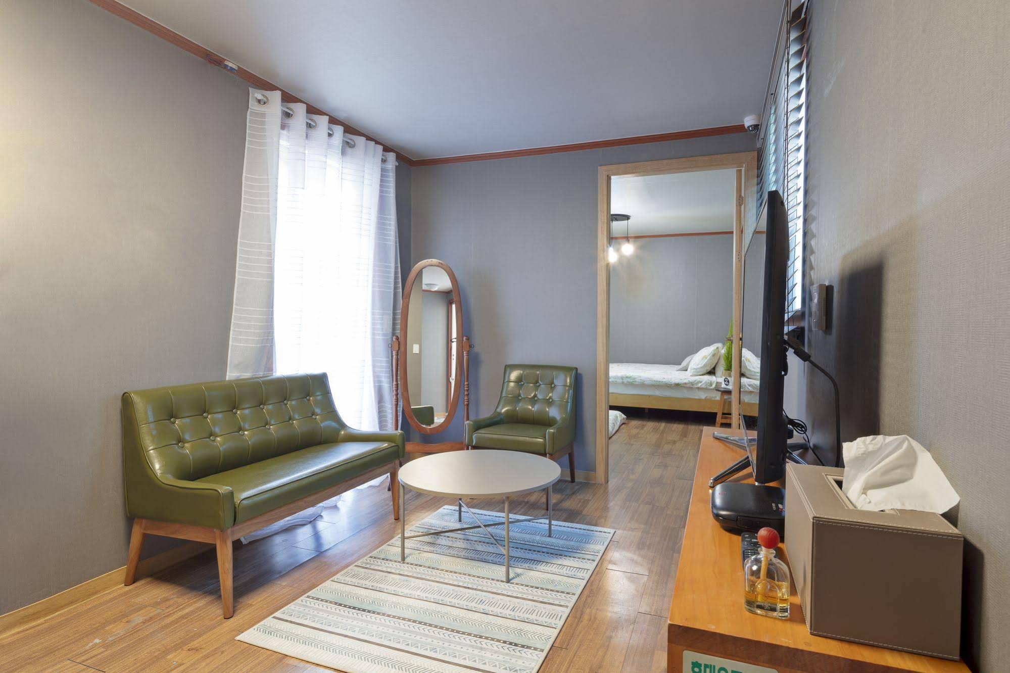 Cozzzy Guest House