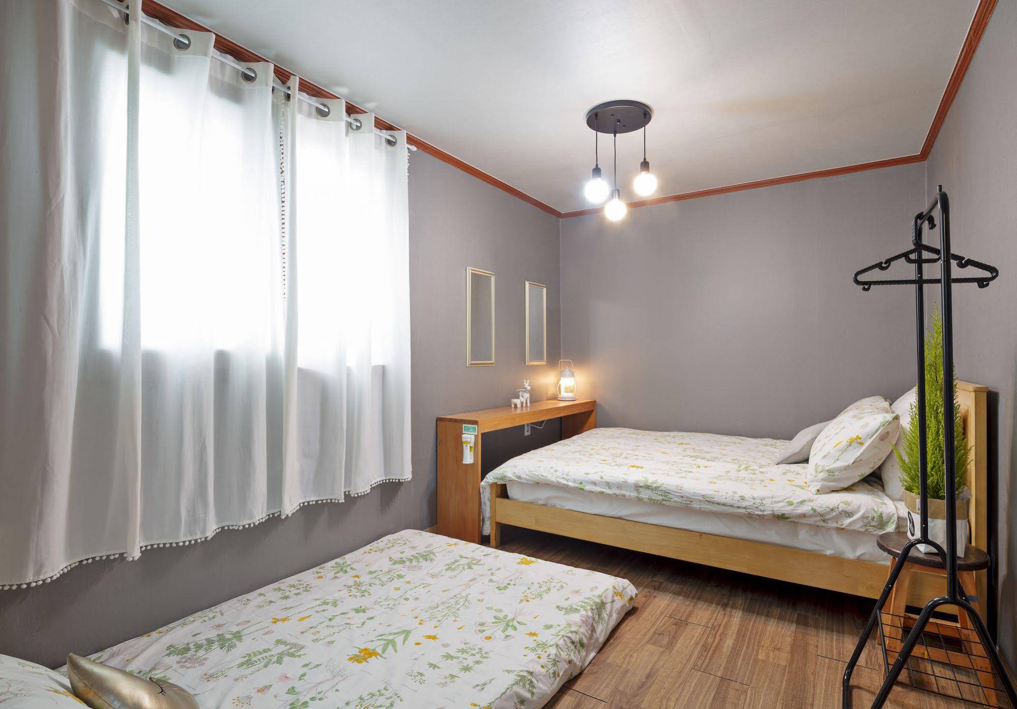 Cozzzy Guest House