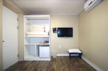 Crib49 Guest House