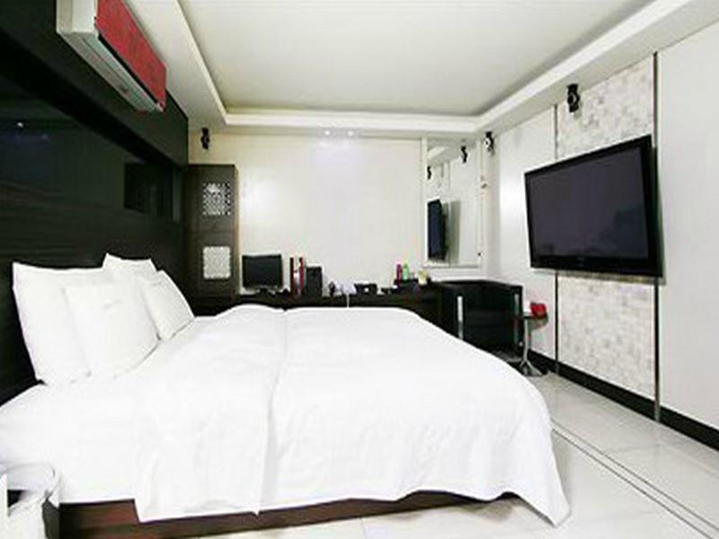 Hotel Bom