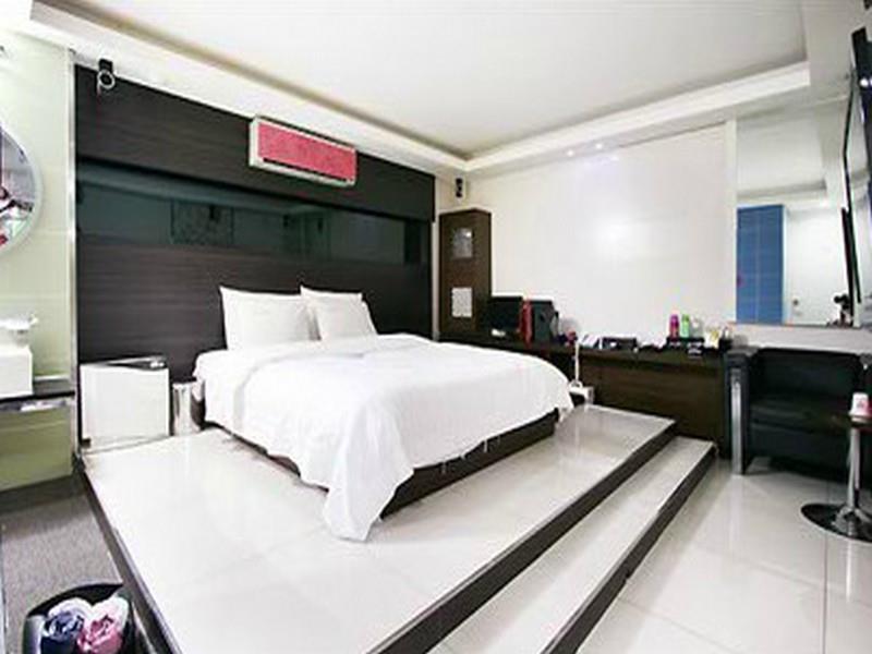 Hotel Bom