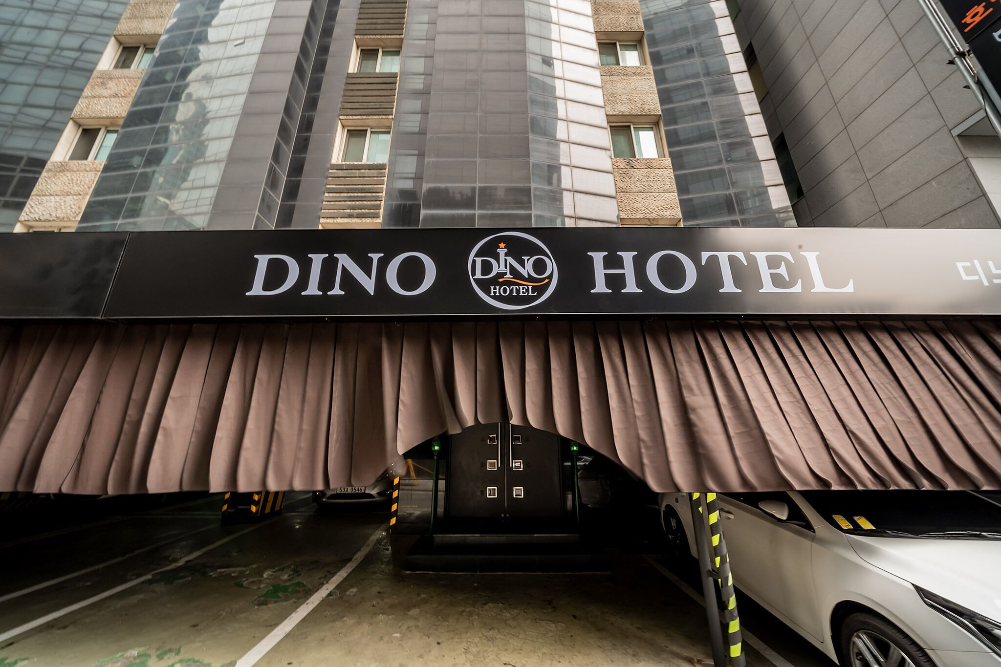 Dino Hotel