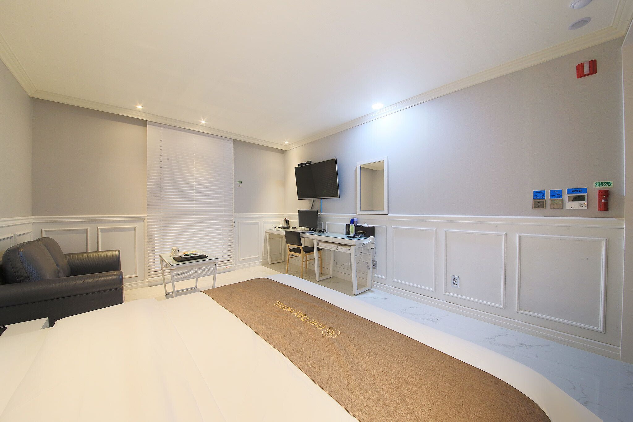 Dobong The Day Hotel