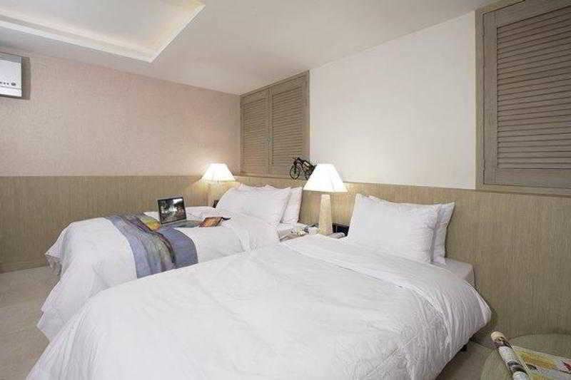 Dodo Tourist Hotel