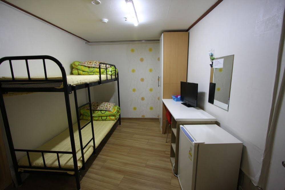 Dongdaemun wellbeing hostel