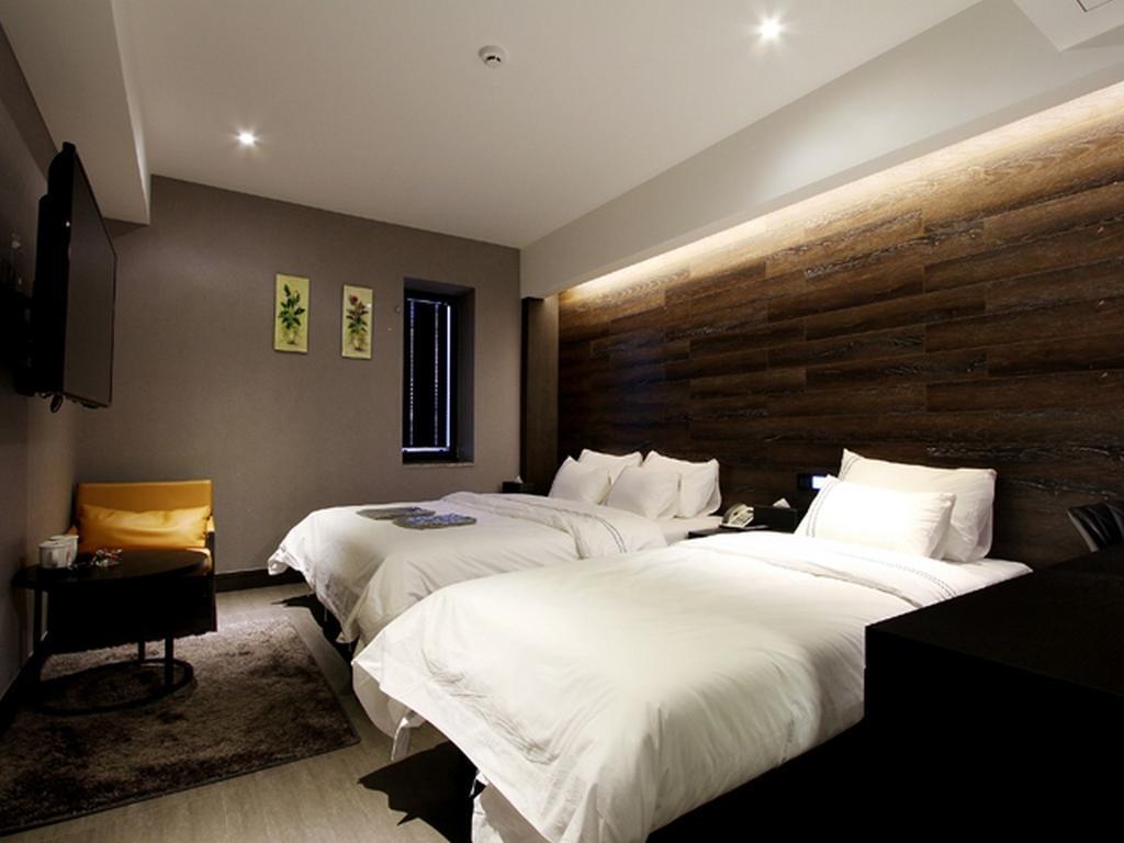 Donggyeong Hotel