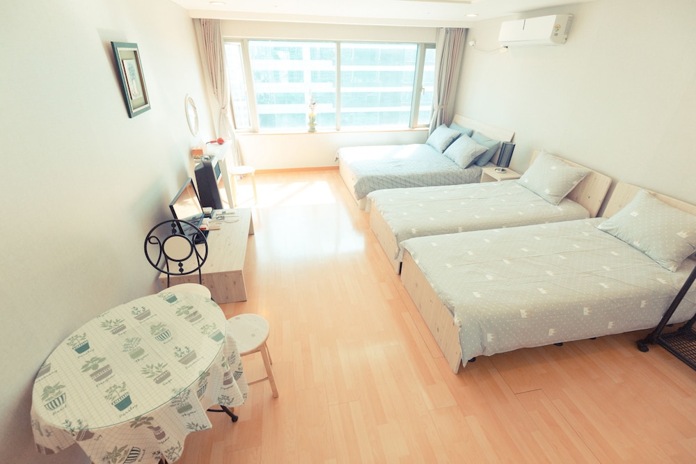 Donggyo-dong Paradisertel