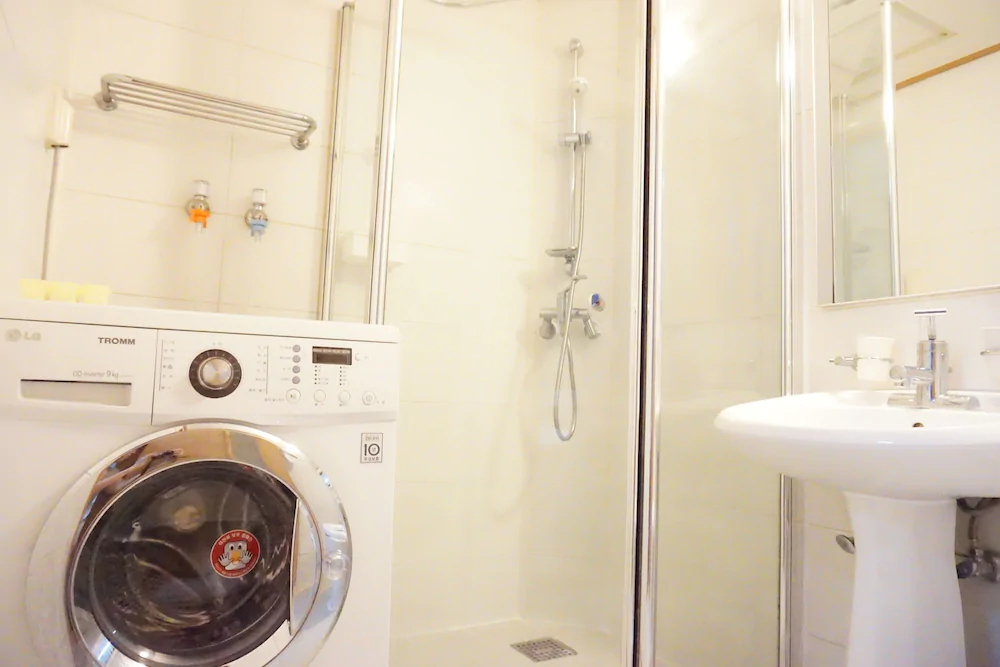 Donggyo-dong Paradisertel