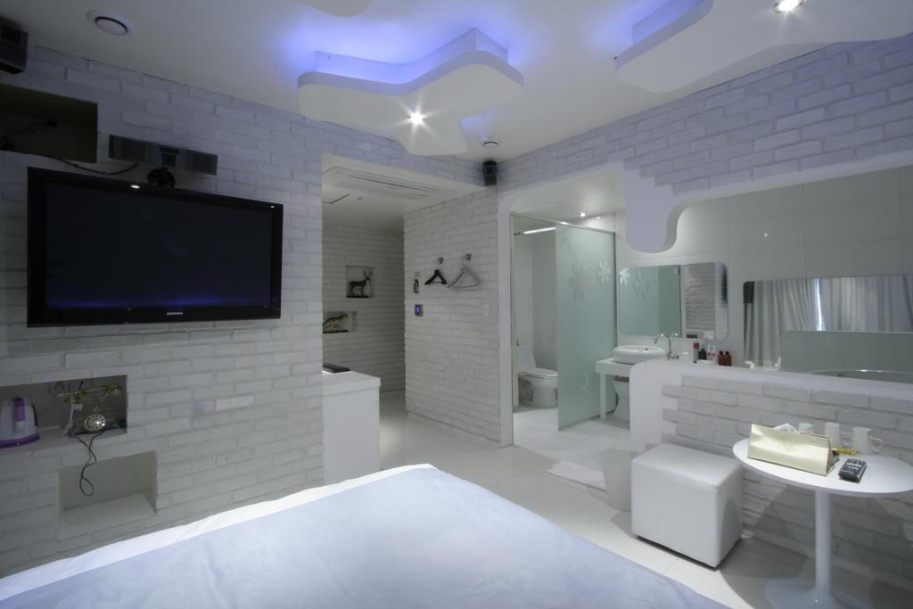 Dong Seoul Hotel