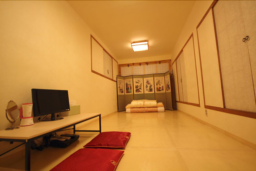 Doo Hanok Guesthouse