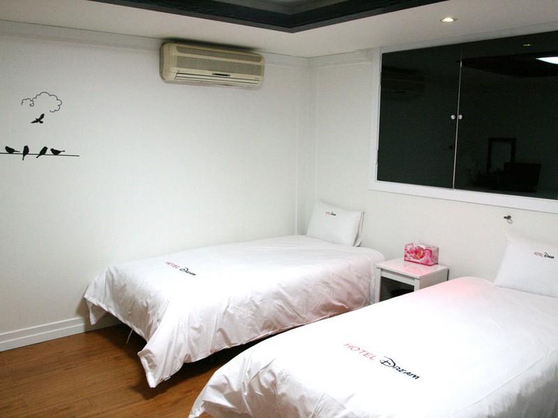Dream Hotel