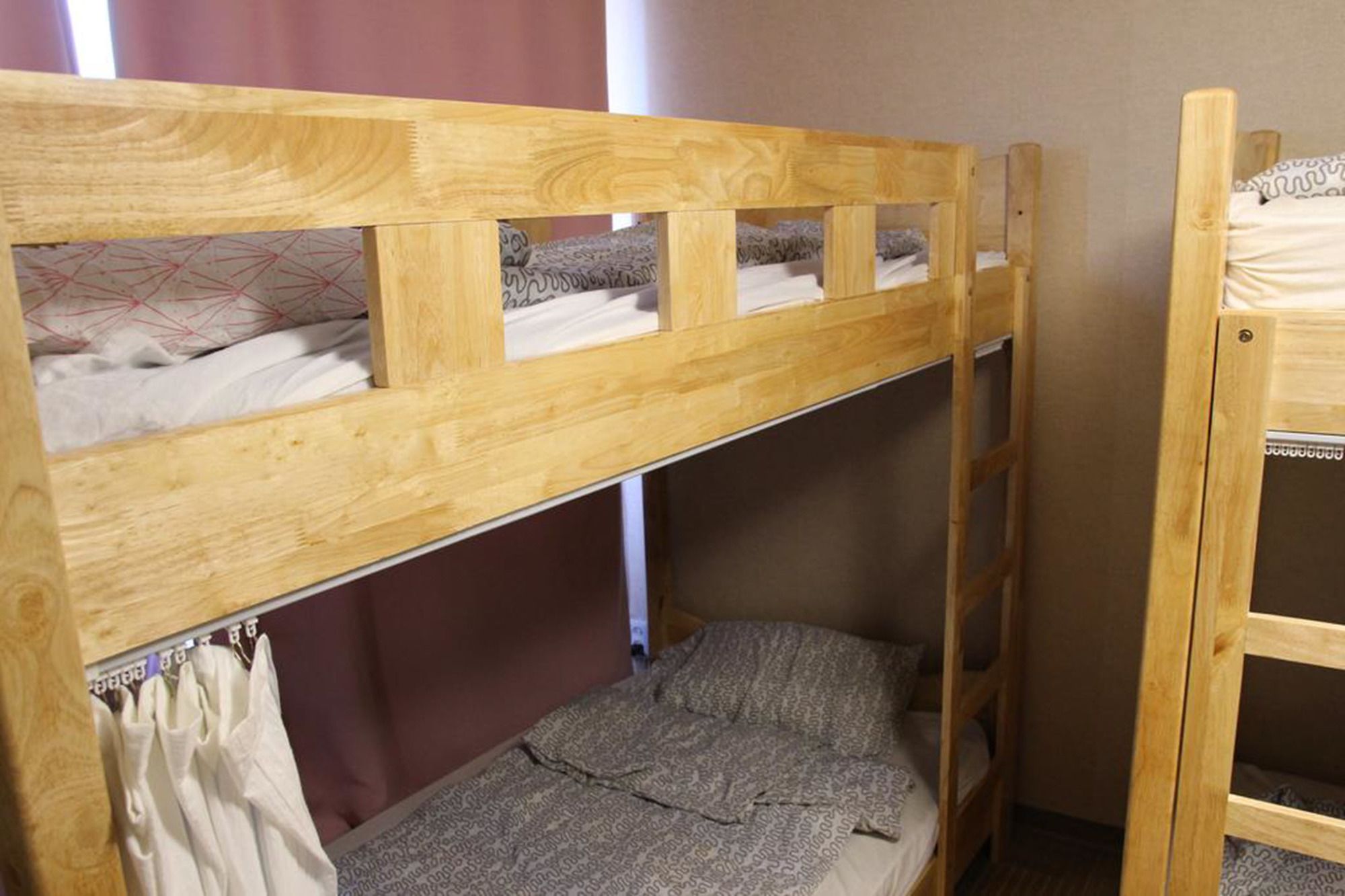 Dustin Guesthouse Hostel