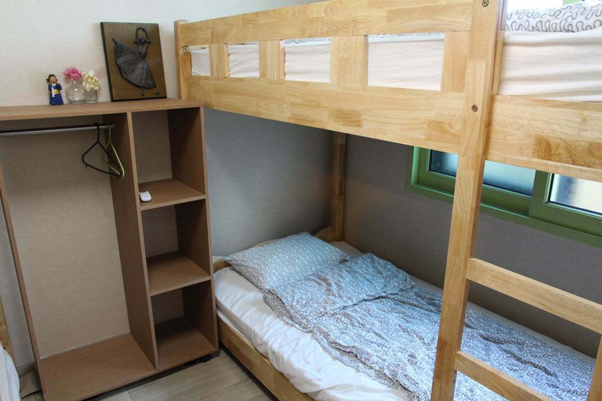 Dustin Guesthouse Hostel