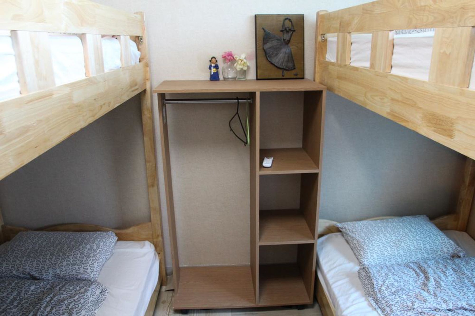 Dustin Guesthouse Hostel