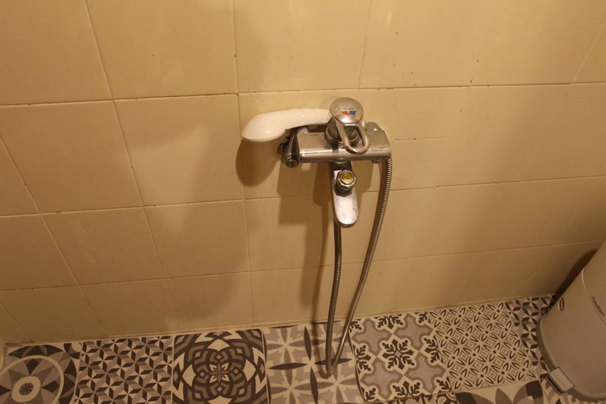 Dustin Guesthouse Hostel
