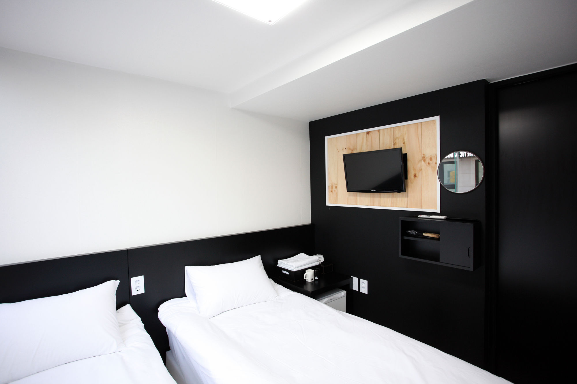 Ekonomy Hotel Myeongdong Premier