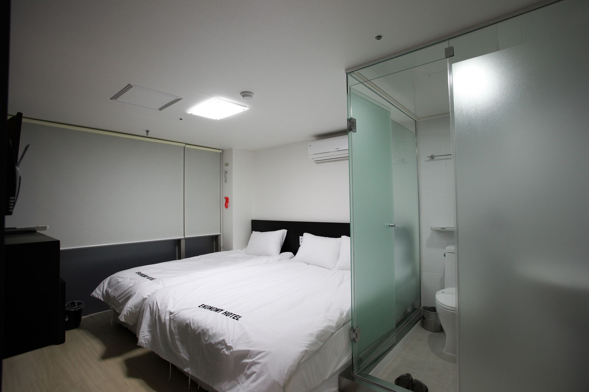 Ekonomy Hotel Myeongdong Premier