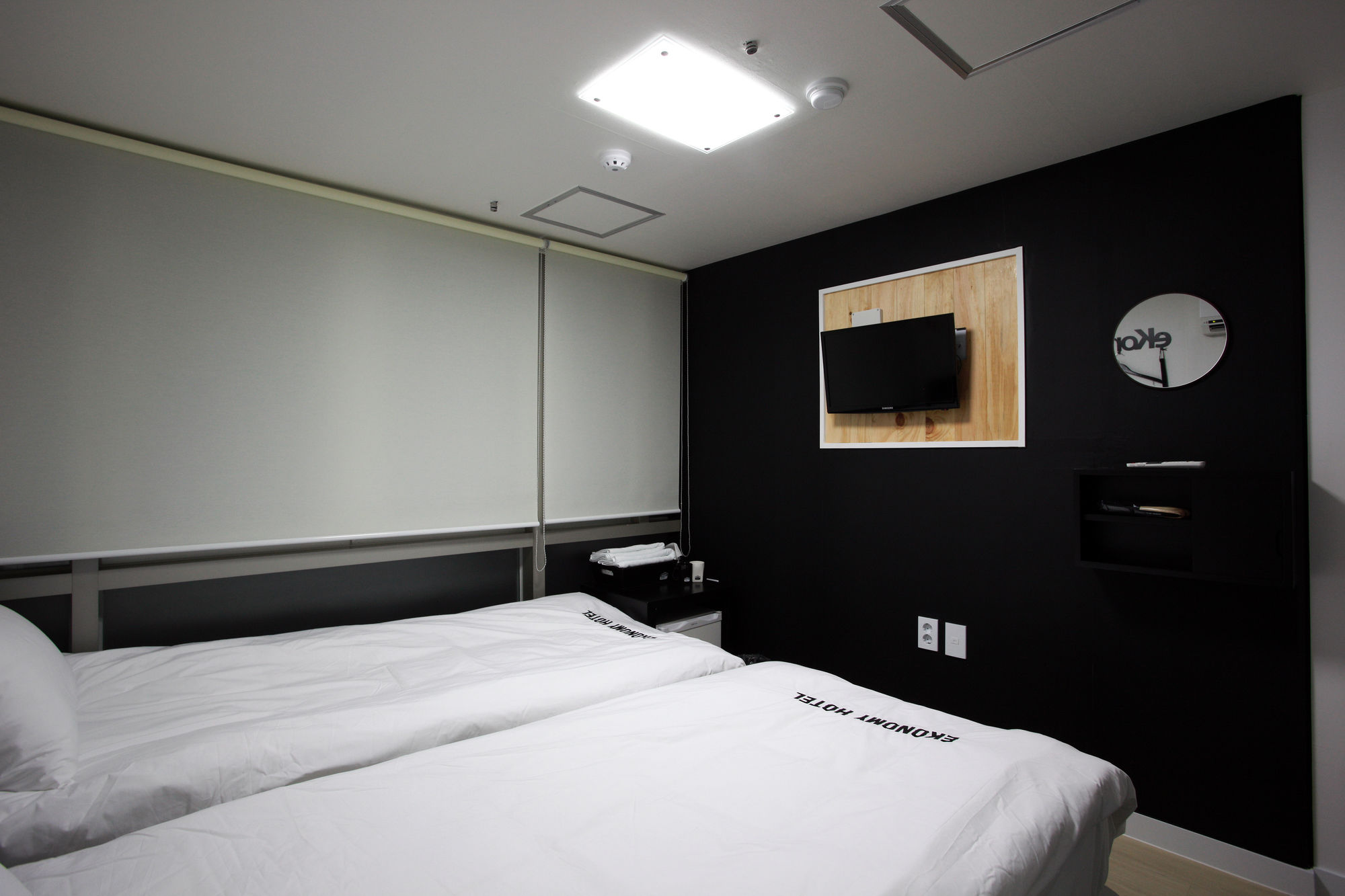 Ekonomy Hotel Myeongdong Premier