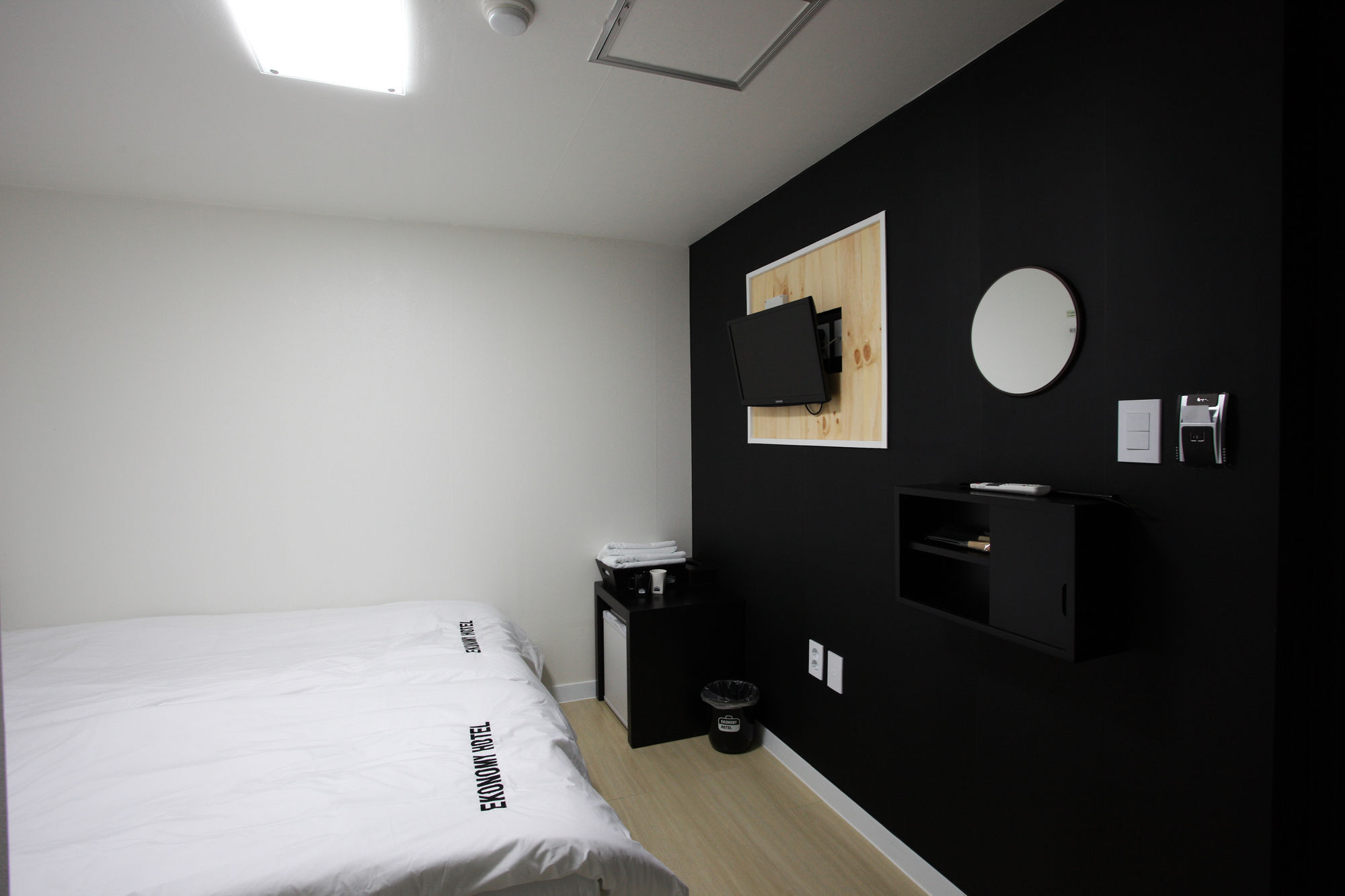 Ekonomy Hotel Myeongdong Premier
