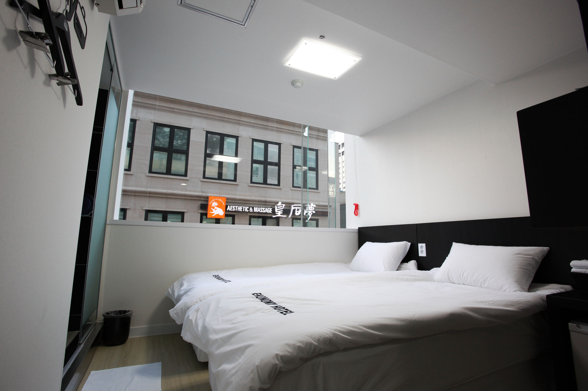 Ekonomy Hotel Myeongdong Premier