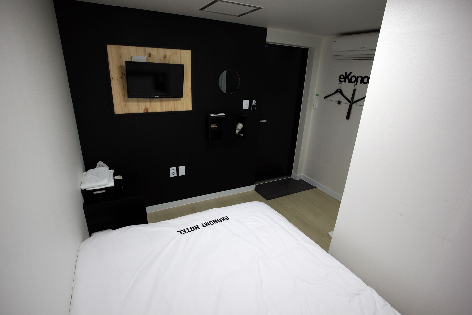 Ekonomy Hotel Myeongdong Premier