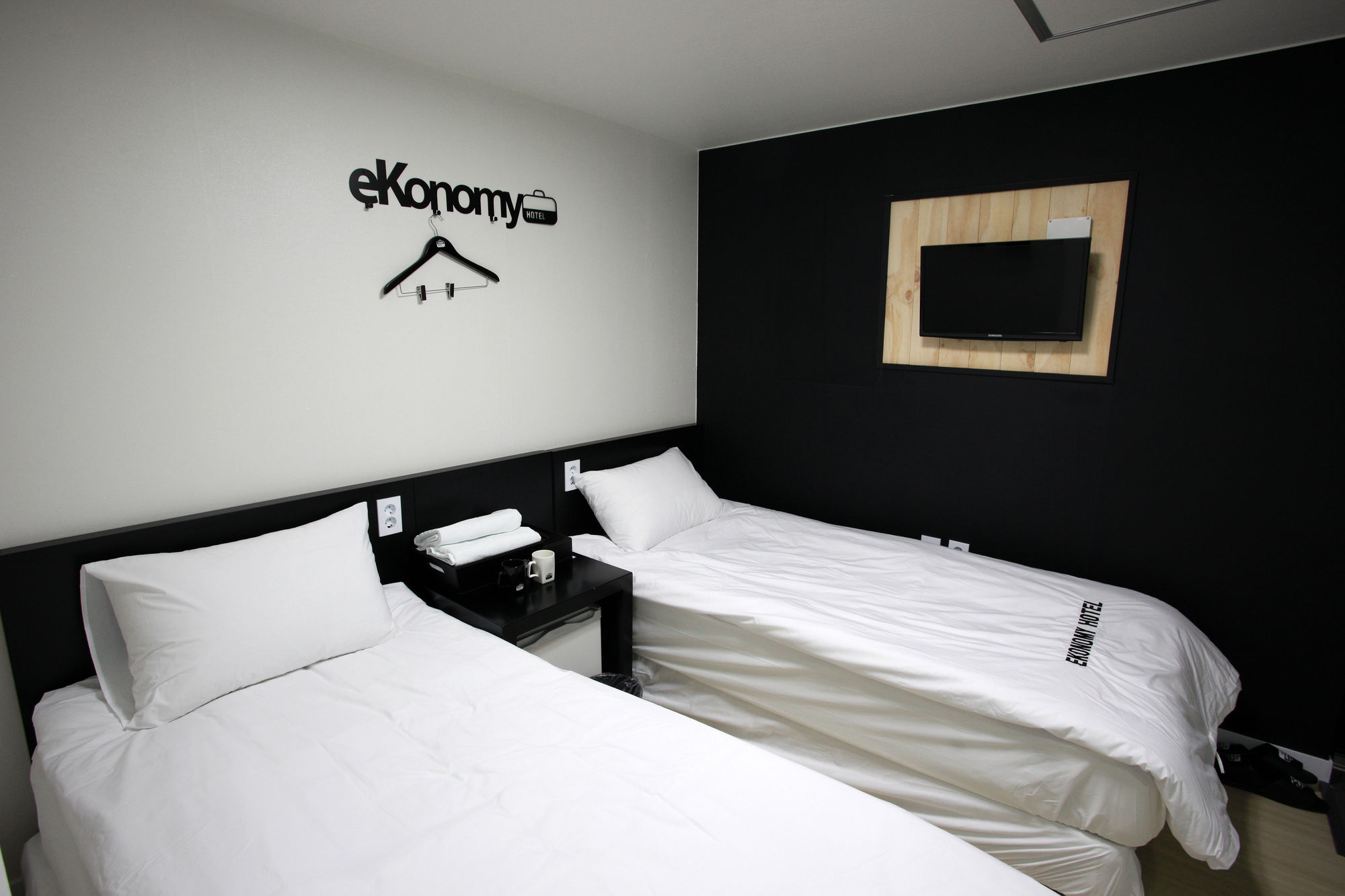 Ekonomy Hotel Myeongdong Premier